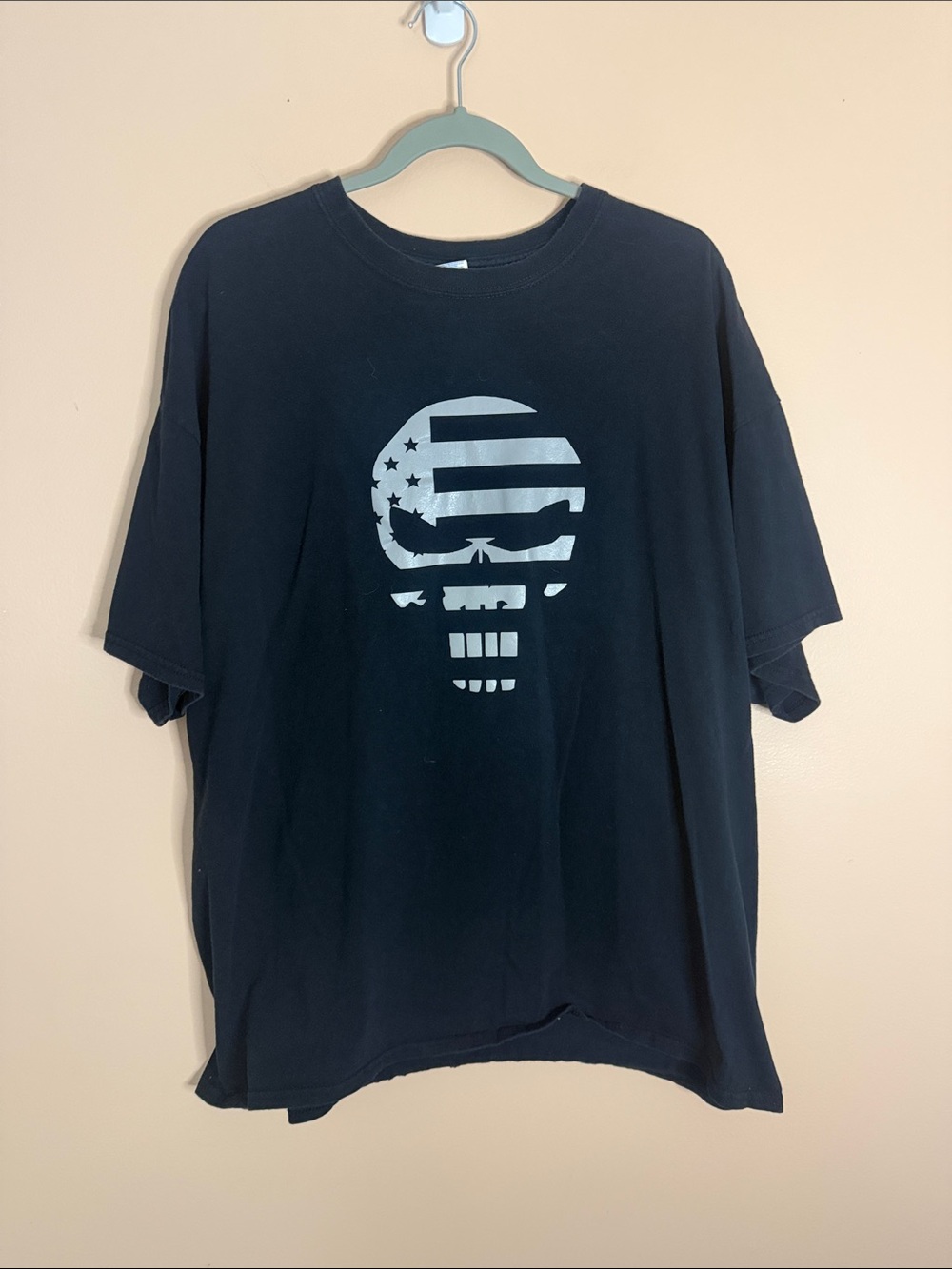 Gildan Black Short-Sleeve Tee with Silver Skull Flag Graphic